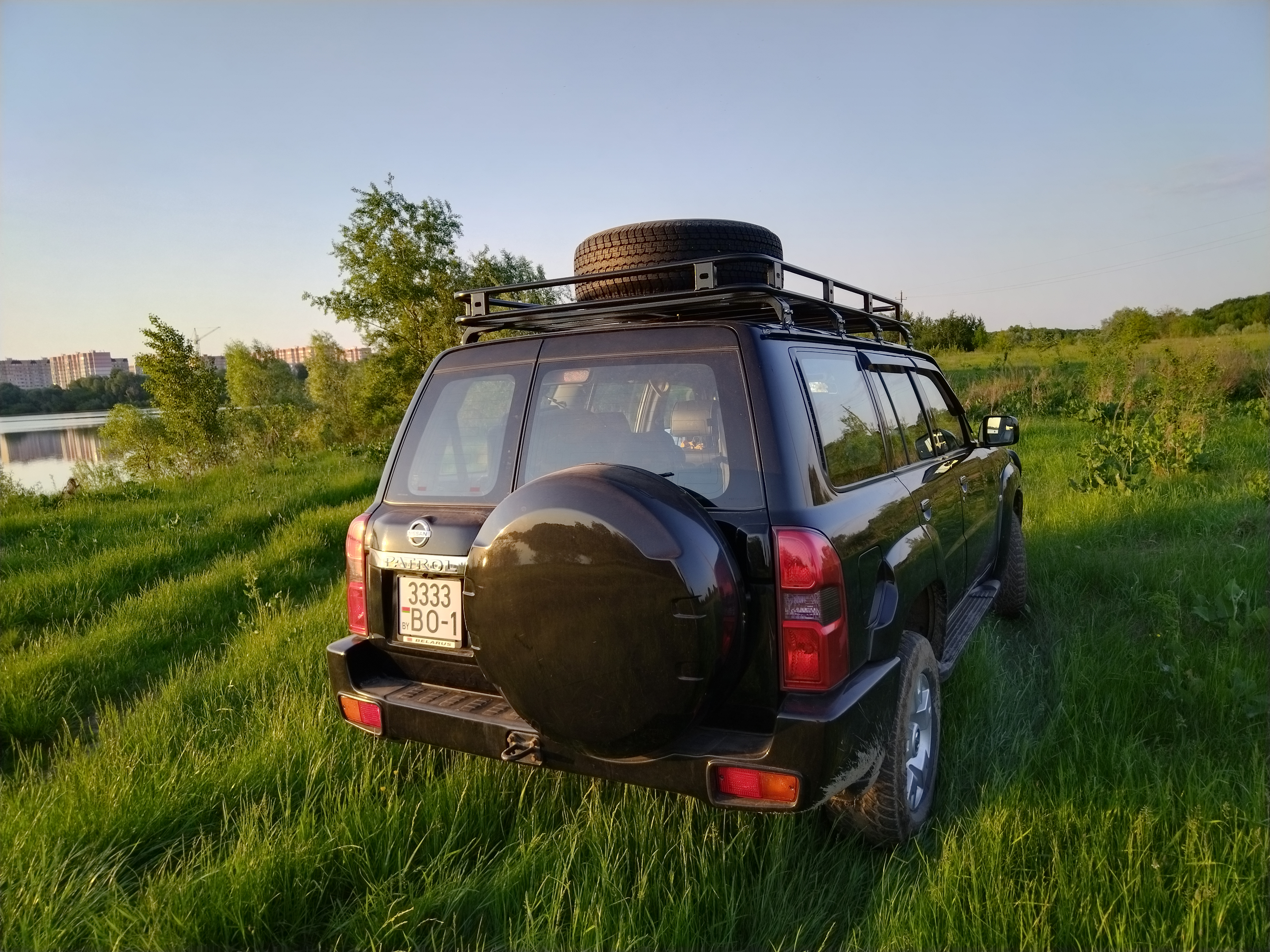 Экспедиционный багажник OVERLAND на крышу Nissan Patrol